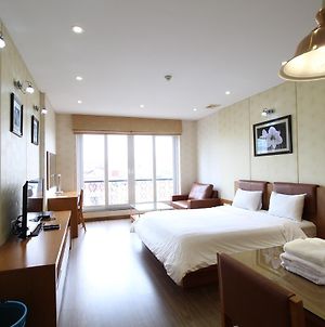 Minami Hotel & Apartments photos Exterior