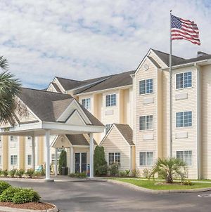 Microtel Inn & Suites By Wyndham Carolina Beach photos Exterior