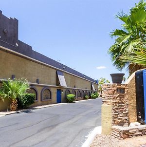 Motel 6 Glendale Inn & Suites photos Exterior