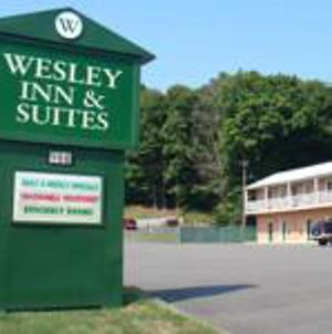 Wesley Inn & Suites photos Exterior