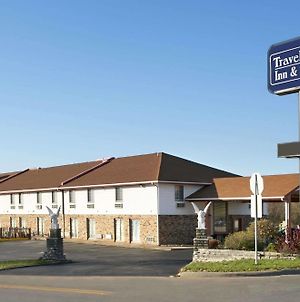 Travelodge Inn & Suites By Wyndham Muscatine photos Exterior