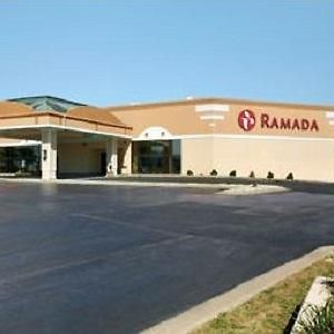 Ramada Airport Conference Center Moline photos Exterior