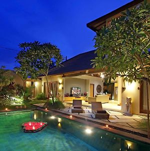 Desa Di Bali Villas photos Exterior