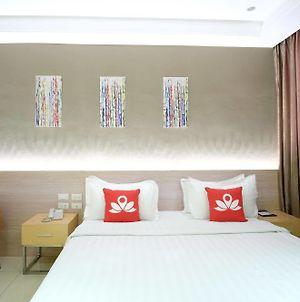 Zen Premium Dela Chambre Hotel Manila photos Exterior