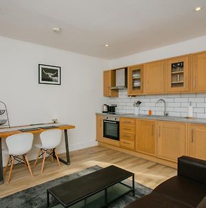 Bright Modern 1 Bed Apartment On Wandsworth Road photos Exterior