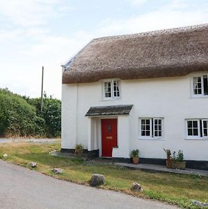 Cleave Cottage, Modbury photos Exterior