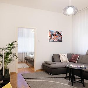 Modern Spacious 3Bdr Apartment In Heart Of Zagreb photos Exterior