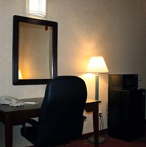 Comfort Suites Detroit/Warren photos Exterior