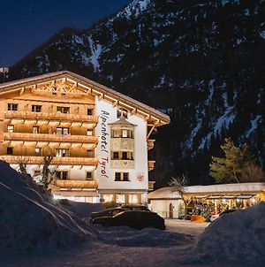 Alpenhotel Tyrol / Alpines Lifestylehotel / Adults Only photos Exterior