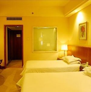 Rong Hua International Hotel photos Room