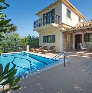 Deluxe Villa With Private Pool photos Exterior