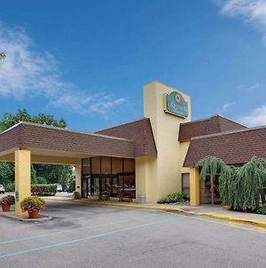 La Quinta Inn And Suites By Wyndham Armonk Westchester photos Exterior