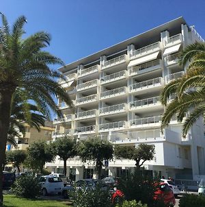 Giulianova Riviera Palace Apartment photos Exterior