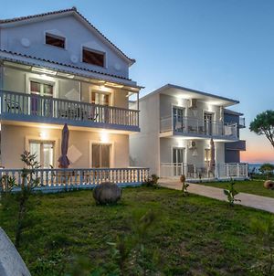 Villa Antonis Beachfront Apts photos Exterior