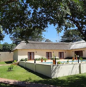 Mandebele Lodge photos Exterior
