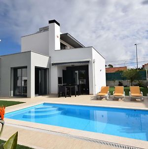 Lavish Villa In Foz Do Arelho With Private Swimming Pool photos Exterior