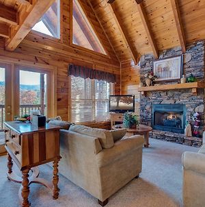 Chalet Of Dreams 2 Bedrooms Pool Table Wifi Hot Tub Mtn View Sleeps 6 photos Exterior