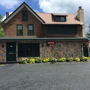 Pine Knoll Hotel Lakeside Lodge & Cabin photos Exterior
