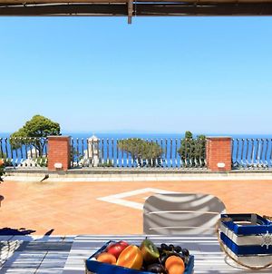 Aquamarine Relaxing Capri Suites photos Exterior
