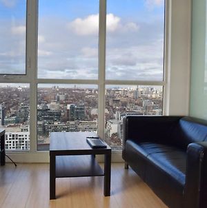 1 Bedroom Apartment With Toronto Skyline Views photos Exterior