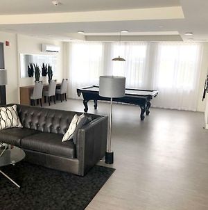 One Bedroom Appartement With Furnished Terrace And Wifi At Brossard photos Exterior