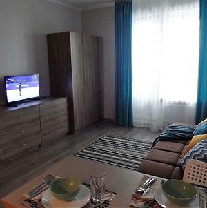 New Apartment On Shuvalova photos Exterior