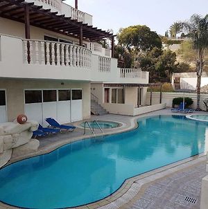 Newly Remodelled Apartment, Pool, Sauna And Gym photos Exterior