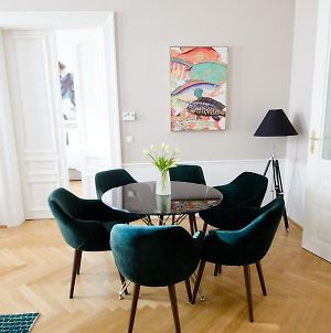 The Flats Apartments - Urania | Contactless Check-In photos Exterior