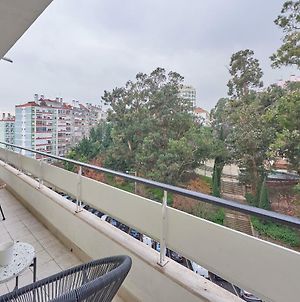 Light Apartment W/ Balcony Free Pickup Apartment By Timecooler photos Exterior