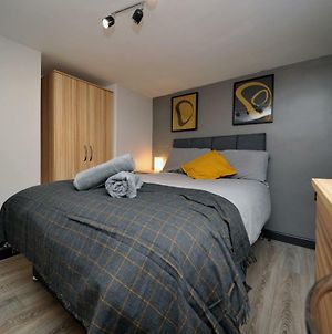 Stone'S Throw City Centre - Tv In Every Bedroom! photos Exterior