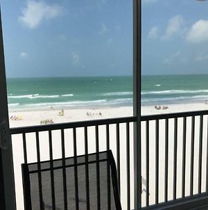 Full Beachfront. Gulf View,Sunsets,Pool,Chairs photos Exterior