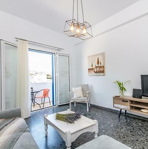 Bon'S House/ Entire Apartment In Tinos Port photos Exterior