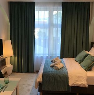 Good Bed - Azure Central Apartment photos Exterior