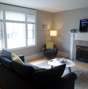 Beautiful, Clean, Quiet 2 Br-In Downtown Ottawa. Parking, Wifi And Netflix Included photos Exterior