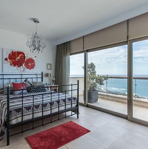 Vertical Villa: Luxury, Sea Views & Private Spa photos Exterior