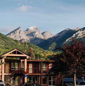 Canadas Best Value Inn And Suites Fernie photos Exterior