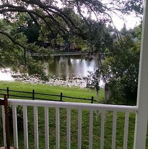 Tampa Lakehouse photos Exterior