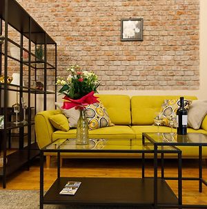 Stylish Flat In The Heart Of Historical Center photos Exterior