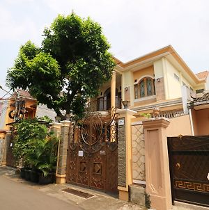 Maharani Guesthouse Tebet Syariah photos Exterior