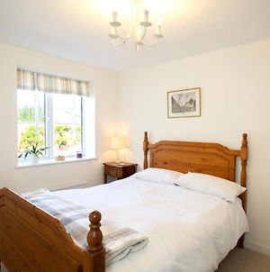 Perfect Business Accommodation - Luxury Cottage Accommodation - Self Catering Or B&B - Secure Parking - Fully Equipped Kitchen - Towels & Linen photos Exterior