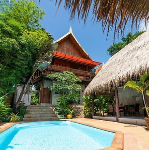 Villa Ayutthaya @ Golden Pool Villas photos Exterior