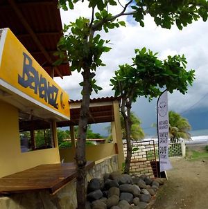 Bananoz Surfhouse photos Exterior