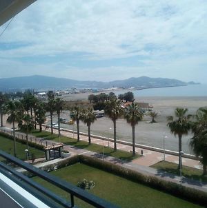Motril Primera Linea De Playa, 3 Habitaciones, Terraza Sobre El Mar, 4º Sin Ascensor photos Exterior
