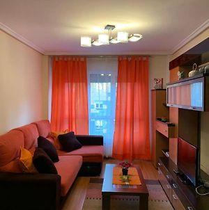 Apartamento Mota-2 Huca-Los Prados; Parking Y Wifi Gratis photos Exterior