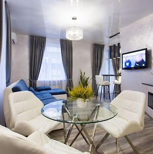 New Luxury Apartment In The Center On Konstitution Square photos Exterior