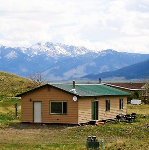 Serene Emigrant Cottage - 30 Miles To Yellowstone! photos Exterior
