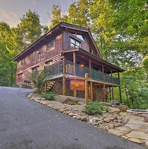 Gatlinburg Family Cabin With Private Hot Tub And Deck! photos Exterior
