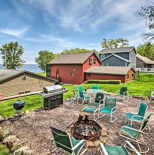 Waterfront Lake Koshkonong Home With Pier And Fire Pit! photos Exterior