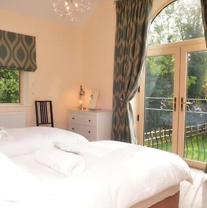 Cotswolds Valleys Accommodation - Stony House - Exclusive Use Spacious Four Bedroom Holiday Home photos Exterior