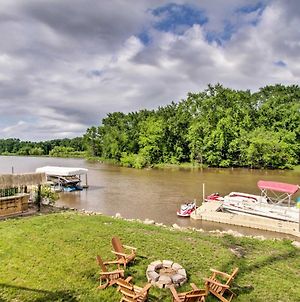 Private Waterfront Mississippi River Home! photos Exterior